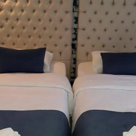 Double Marina Hotell 3*