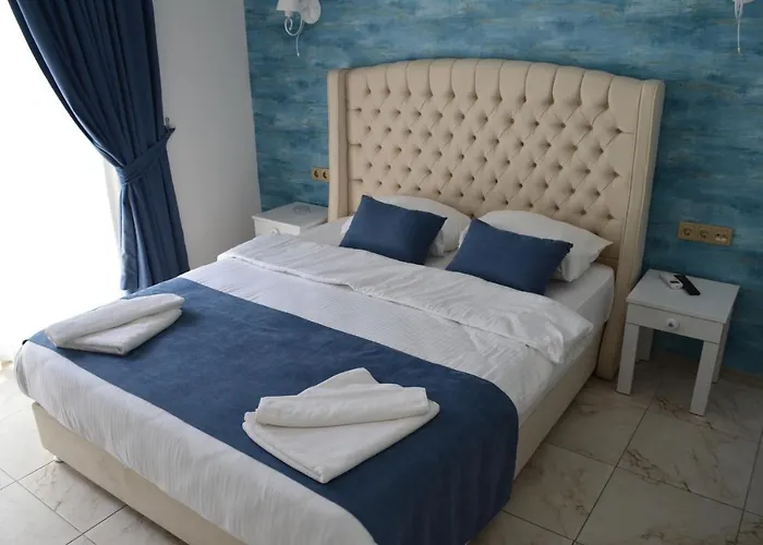 Double Marina Hotell 3*