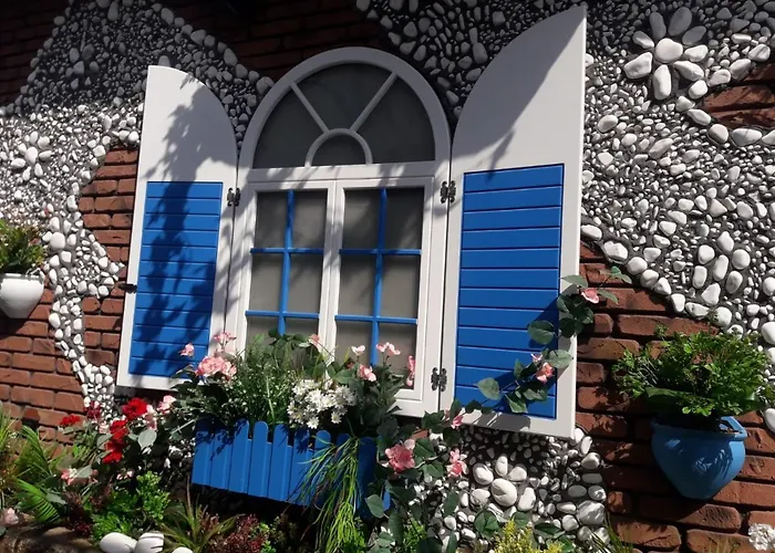 Double Marina Hotell 3*