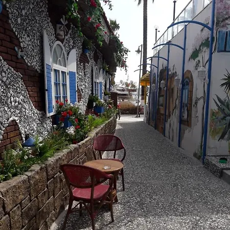 Hotell Double Marina 3*