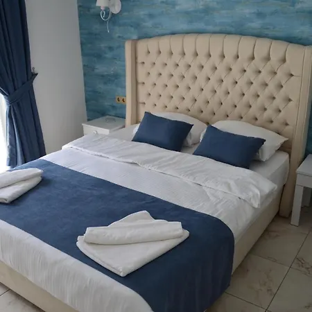 Double Marina Hotell 3*